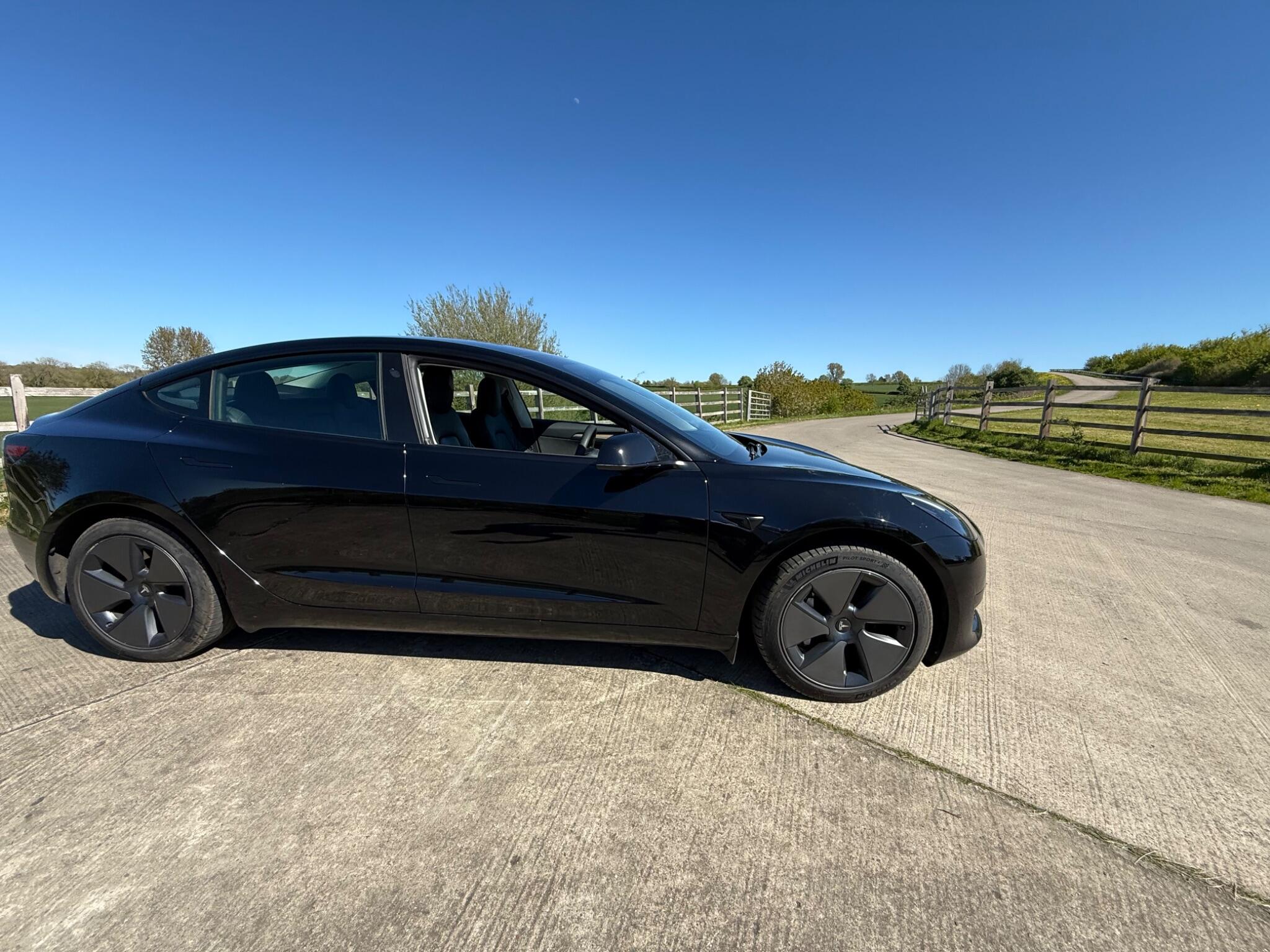 Tesla Model 3 Saloon 4dr Electric Auto RWD (241 bhp) — photo 83 of 114